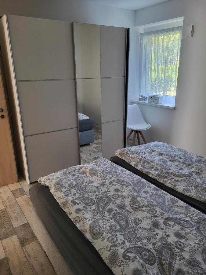 Ferienwohnung Seestern im Haus-Neuharlingersiel Exterior foto