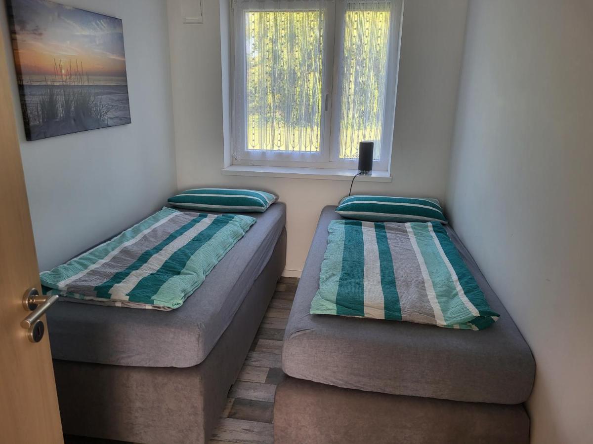 Ferienwohnung Seestern im Haus-Neuharlingersiel Exterior foto